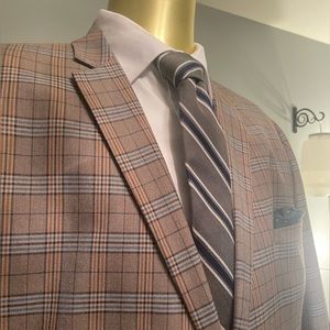 Paisley & Gray Tan Plaid Suit